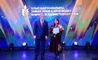 Награждение лучших работников сельского хозяйства прошло в Карагандинской области