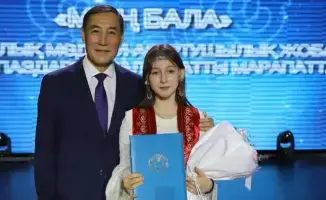 Победа школьницы из Нуринского района на республиканском конкурсе Мың бала