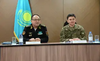 Визит заместителя министра обороны в Актау встреча с офицерами и солдатами