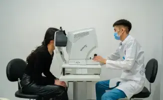 Астанинские хирурги восстановили зрение юноше