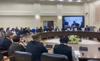 Вице-министр Олжас Сапарбеков обсудил с жителями Жетысу вопросы тендеров и тарифов на энергоносители