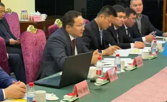 Казахстан и КНР вводят безлимитную систему выдачи разрешений на автоперевозки с 2026 года