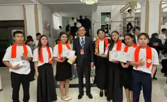 Туркестанские школьники продемонстрировали успехи в республиканском конкурсе искусств 'Акберен', подчеркивая развитие творческих способностей молодежи