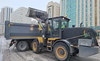 Зимняя битва в Астане: 2 800 дорожных рабочих сражаются со снежным пленом