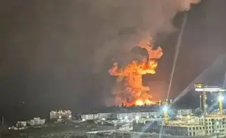 Атака дронов на порт Новороссийска: Россия приостанавливает экспорт нефти, что приводит к росту цен на мировых рынках