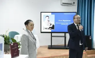 Роза Муканова вдохновила аудиторию в Астане на лекции о казахской драматургии