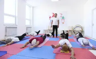 В Астане стартовал кружок пилатеса для пенсионеров в Центре активного долголетия