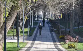 Аким Алматы Дархан Сатыбалды проверил благоустройство и социальные объекты в Ауэзовском районе