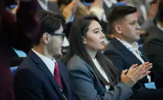 Форум в Уральске: обсуждение трендов рабочих профессий и развитие волонтерской культуры среди молодежи