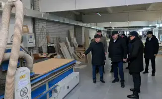 Современное оборудование на предприятии по производству мебели в Семее