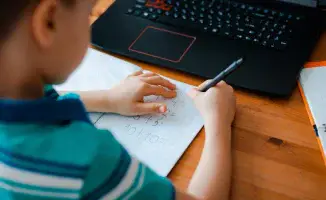 Гонконгский грипп и ОРВИ приводят к дистанционному обучению в 12 регионах Казахстана: 10 000 классов закрыты на фоне ожидания холодов