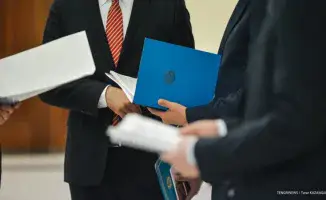 Госслужащие против изменения рабочего графика: возможные последствия для региона Абай