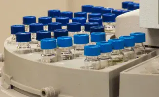 Общественник Дидар Смагулов направил запрос в посольство США, обвиняя Минздрав в коррупции при закупках вакцин от коклюша.