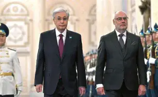 Президент Казахстана Касым-Жомарт Токаев встретил президента Эстонии Алара Кариса в Акорде. В Астане состоялась торжественная встреча, на которой обсуждались вопросы двустороннего сотрудничества и укрепления отношений между странами.