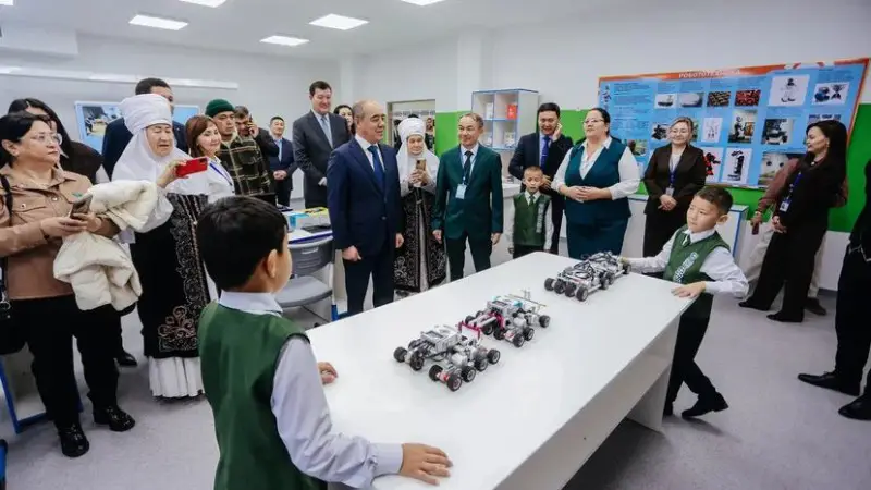 В Бурлинском районе Западно-Казахстанской области открыта новая школа на 300 мест в рамках национального проекта. {city2}