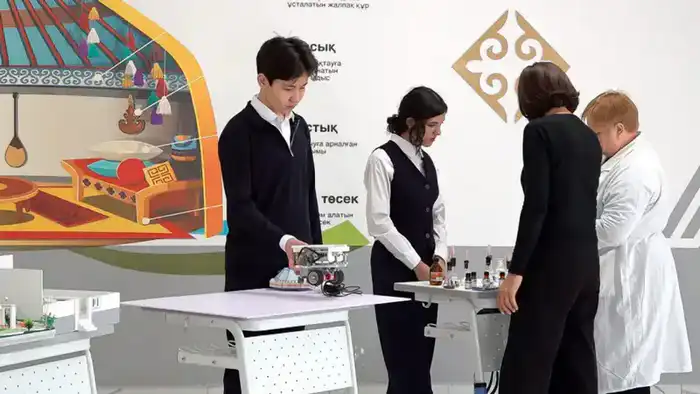 Более 86 тысяч ученических мест введено на средства, изъятые у коррупционеров (2)