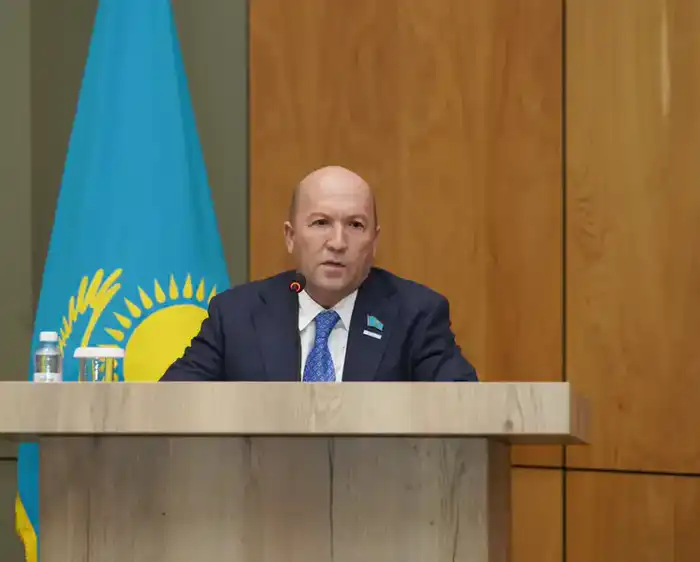 В ТУРКЕСТАНЕ С УЧАСТИЕМ СОВЕТНИКА ПРЕЗИДЕНТА ОБСУДИЛИ ПРИОРИТЕТНЫЕ НАПРАВЛЕНИЯ ПОСЛАНИЯ (4)