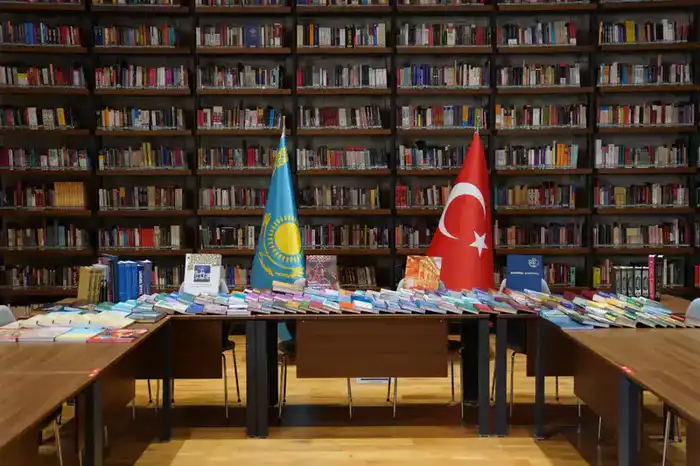 Казахская литература за границей: Стамбул встречает новизну! {city2}