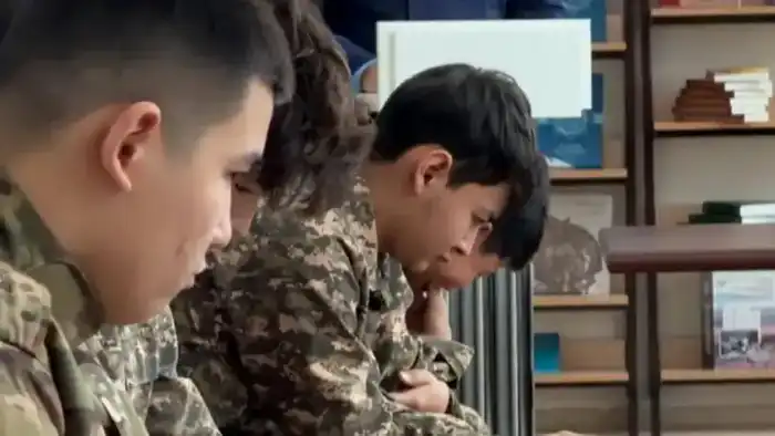 «На грани закона»: студенты колледжа учатся избегать ловушек вандализма {city2}