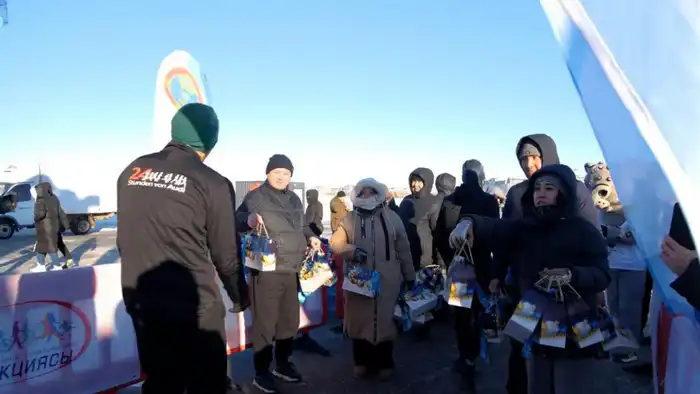 В Астане прошёл новогодний забег с участием более 700 человек {city2}