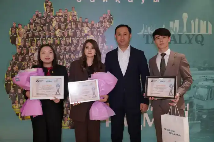 «Свет труда в чистом городе»: в Астане наградили лучших СМИ и блогеров за вклад в коммунальную сферу {city2}