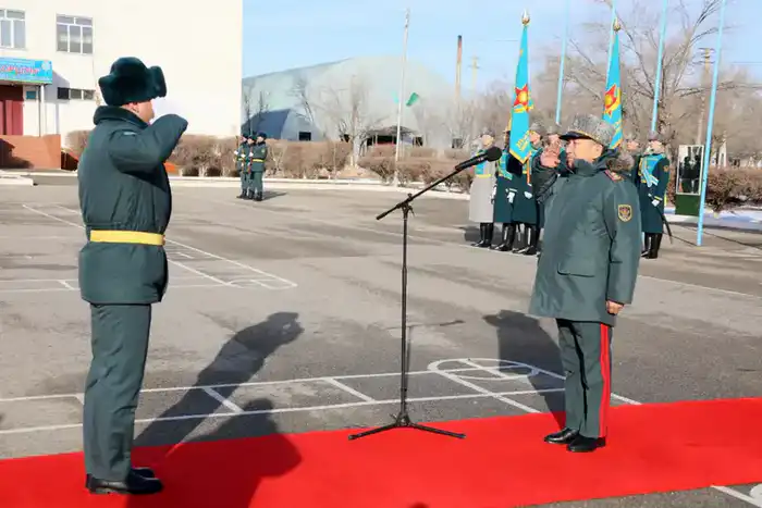 Знамя в руках: элита ВДВ готова к бою! {city2}