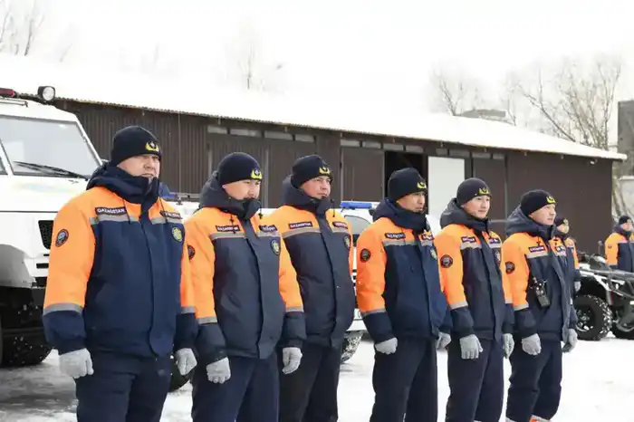 Спасатели Астаны предупреждают о рисках выхода на тонкий лед во время рейдов "Тонкий лед" {city2}