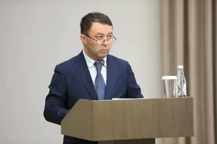 Региональный лидер призывает к ускорению модернизации железнодорожных вокзалов в Казахстане {city2}