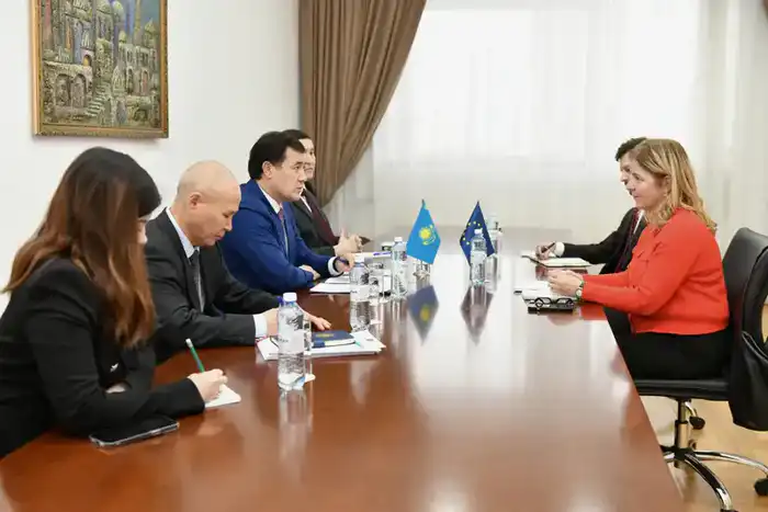 Новые визовые переговоры между Казахстаном и Европейским союзом открывают возможности для межкультурного обмена и путешествий {city2}