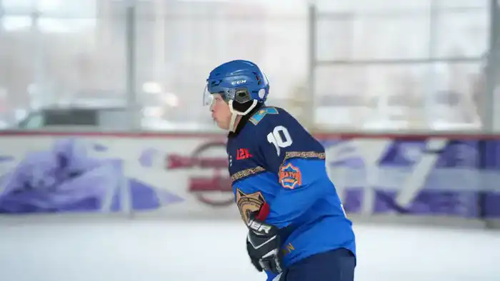 Мужество и командный характер: казахстанские спасатели покоряют международный хоккейный лед (8)