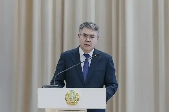 Состоялась отчётная встреча акима Атырауской области с жителями города Атырау (6)