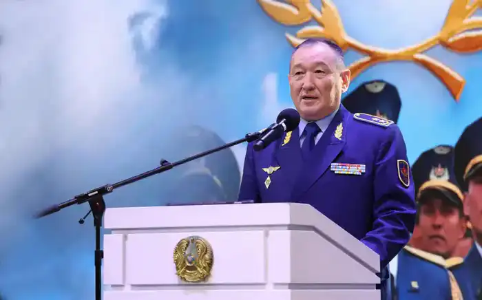 В Минобороны прошло чествование Халық қаһарманы Мухтара Алтынбаева в честь его 80-летнего юбилея (7)