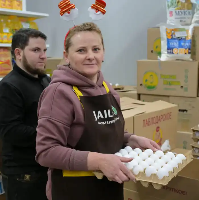 Все для новогоднего стола по доступным ценам: в Павлодаре прошла праздничная сельхозярмарка (2)