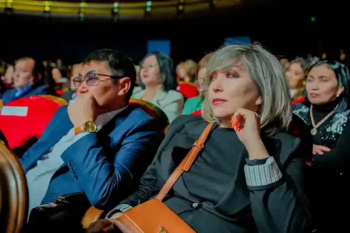 «Мосты знаний: международный педагогический форум в Астане соединяет учителей и ценности» {city2}