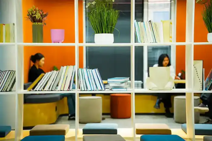 Алматы: полмиллиона молодежи и 11 новых центров! {city2}