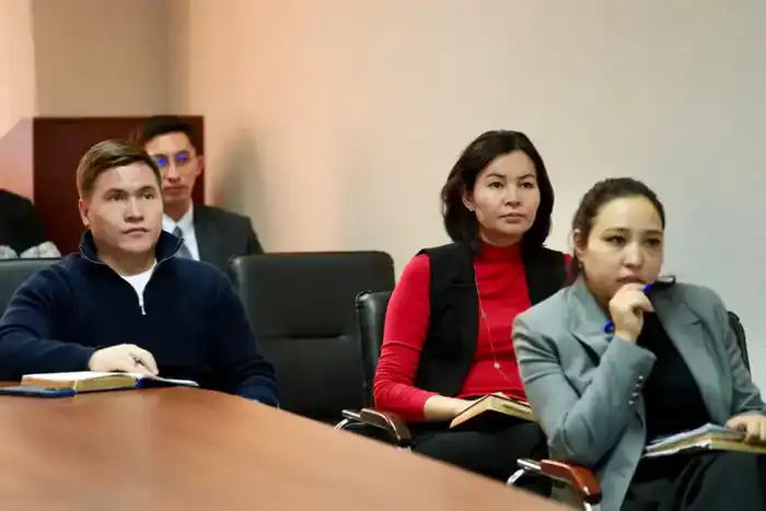 Тренинг в Минэнерго по ИИ: новые горизонты для служебной деятельности {city2}