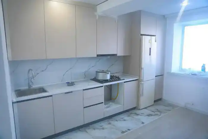 Жильцам ЖК «Exclusive», ранее являвшегося долгостроем, в День Независимости вручили ключи от квартир (2)