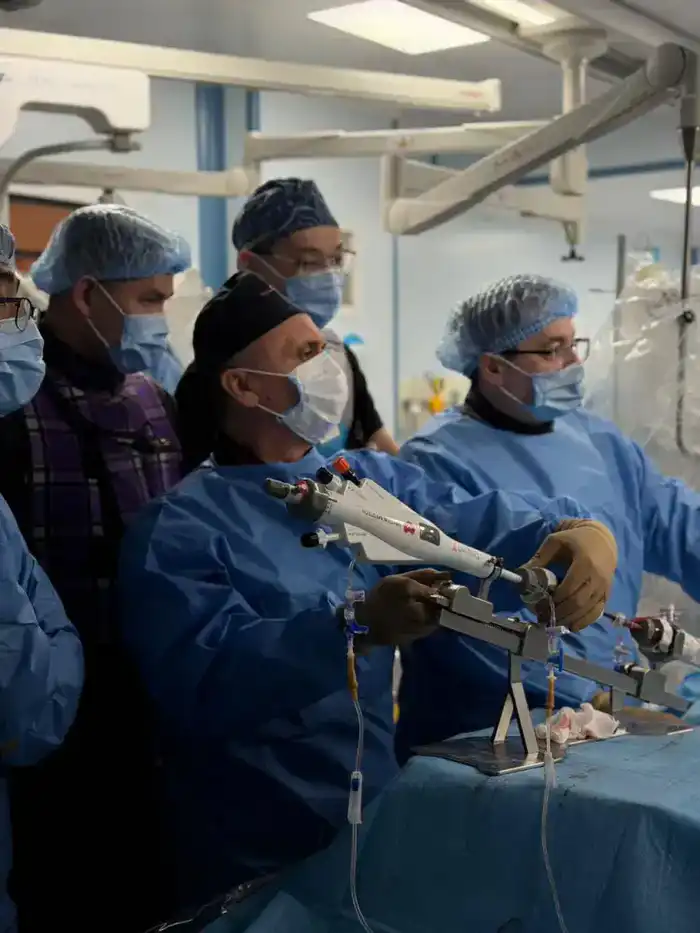 В НИИКВБ ВОССТАНОВИЛИ ФУНКЦИИ МИТРАЛЬНОГО КЛАПАНА ПАЦИЕНТУ ВЫСОКОГО ХИРУРГИЧЕСКОГО РИСКА (4)