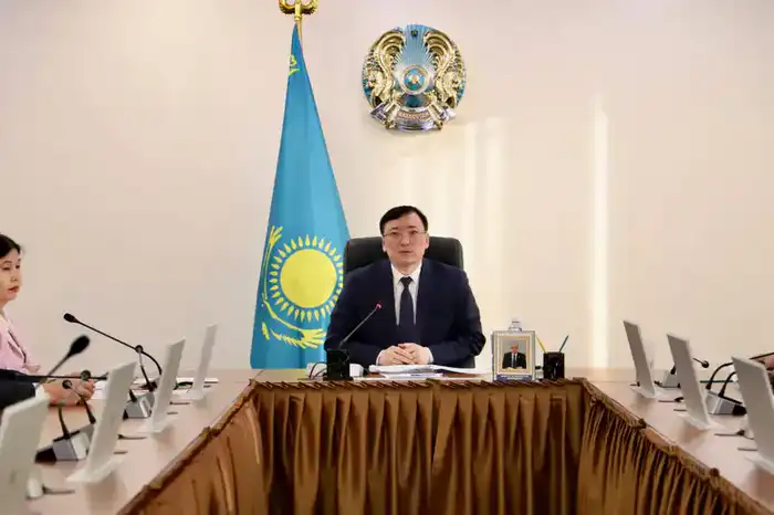 В Минтруда обсудили вопросы служебной этики и культуры взаимоотношений {city2}