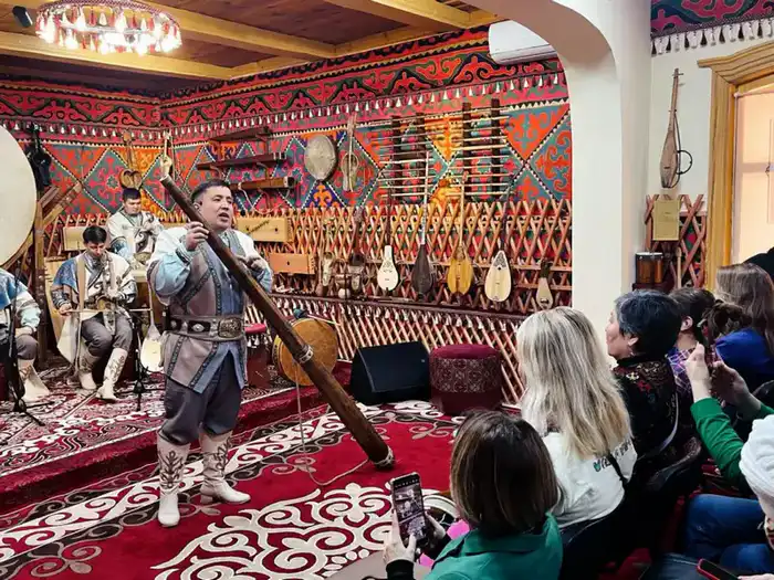 В Астане открылся новый музей искусств (8)