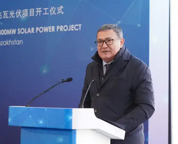 В ТУРКЕСТАНСКОЙ ОБЛАСТИ НАЧАЛОСЬ СТРОИТЕЛЬСТВО СОЛНЕЧНОЙ ЭЛЕКТРОСТАНЦИИ МОЩНОСТЬЮ 300 МВТ (5)