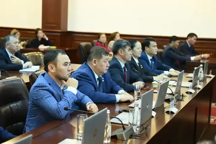 Состоялась очередная XXVII сессия областного маслихата (4)