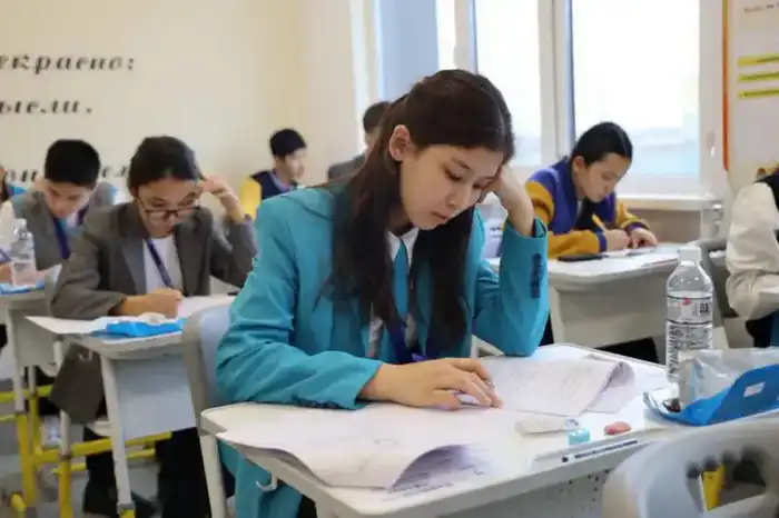 Открытие школы в Нуринском районе Астаны: новые возможности для 2000 учащихся {city2}