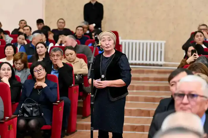 Аким области встретился жителями района Жаңасемей (9)