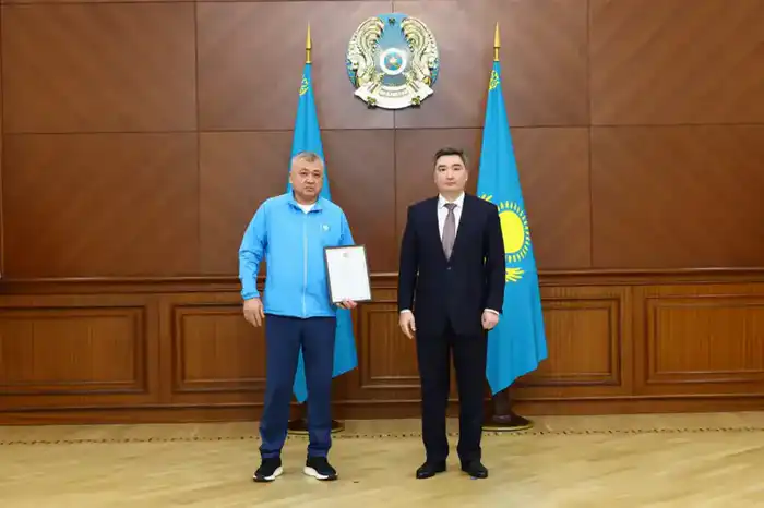 Золотые мечты: Олжас Бектенов наградил героев XXV Летних Сурдлимпийских игр {city2}