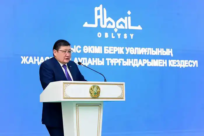 Встреча акима области с жителями района Жаңасемей обсуждение дорог питьевой воды и освещения {city2}