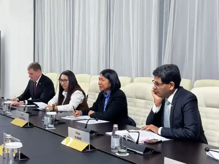 Глава АСПиР Асет Иргалиев провел встречу с Генеральным директором АБР по Центральной и Западной Азии Леей Гутиеррес (2)