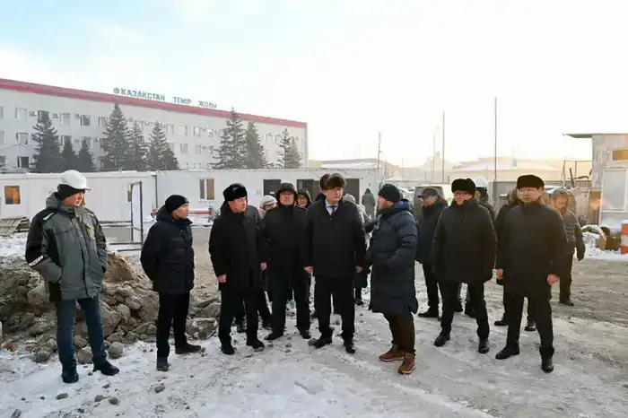 Здание железнодорожного вокзала в Семее модернизируется (6)