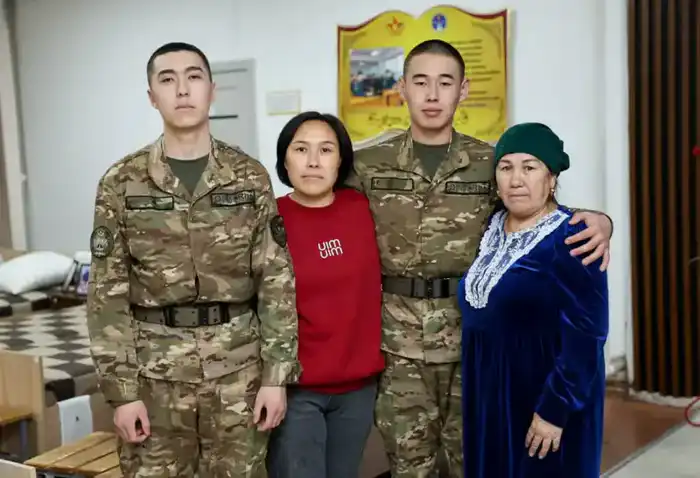 В алматинском военном вузе прошел День открытых дверей для родителей солдат (2)