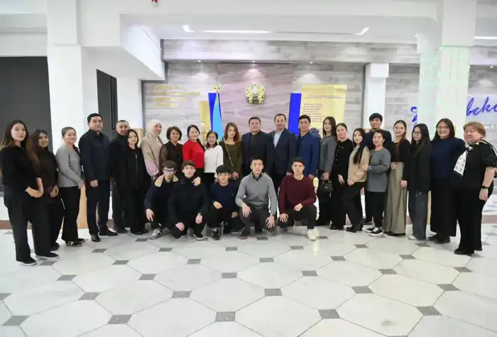 Шымкент: студенты Мангистау обсуждают будущее {city2}